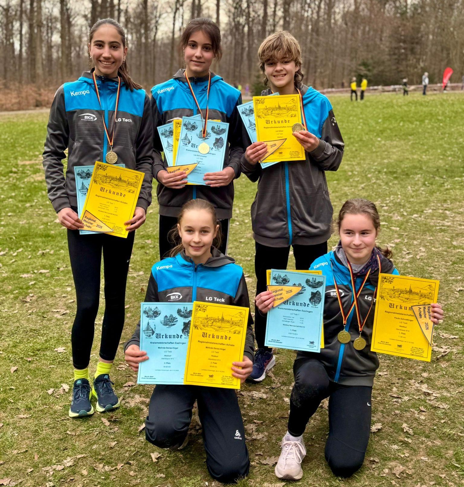 2 Mannschaftstitel und 4 Einzeltitel bei den Waldlaufmeisterschaften